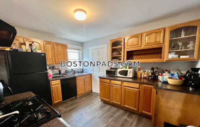 Somerville 4 Beds 2 Baths  Tufts - $5,200