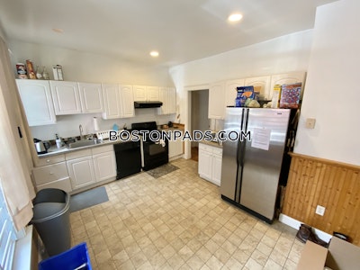 Mission Hill 3 Beds 1 Bath Boston - $5,150