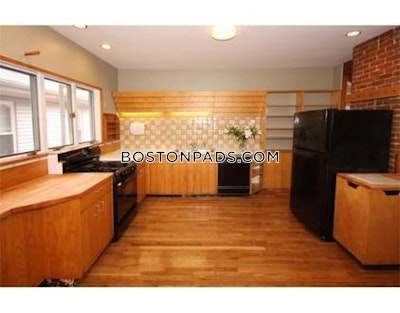 Allston 5 Bed, 2 Bath Unit Boston - $4,500