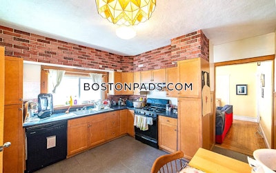 Somerville 4 Beds 2 Baths  Tufts - $3,800