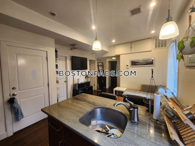 Dorchester/south Boston Border Excellent 2 Bed 2 Bath available NOW on Saint Margaret St in Dorchester! Boston - $3,200 No Fee